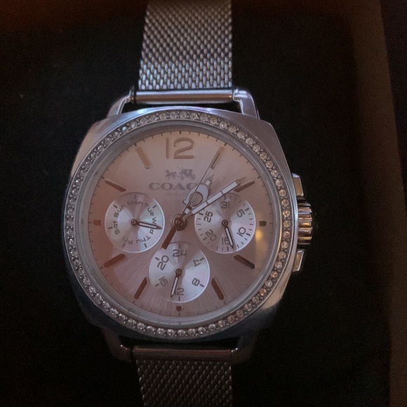 Coach Watch - Picture 4 of 4